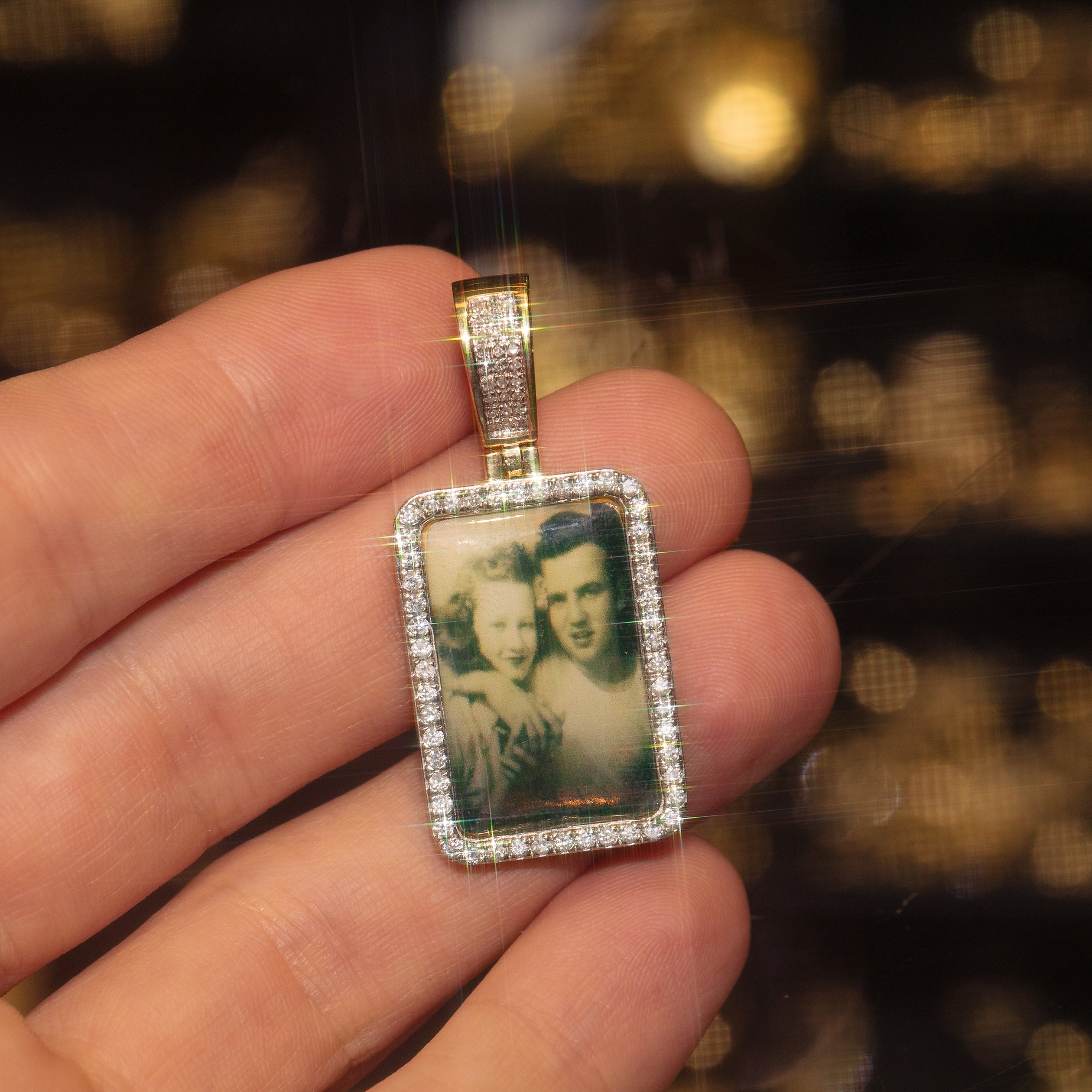 Gold Dog Tag Picture Memory Charm Pendant 3/4 Cttw Round Natural Diamond Mens (6.43 grams)