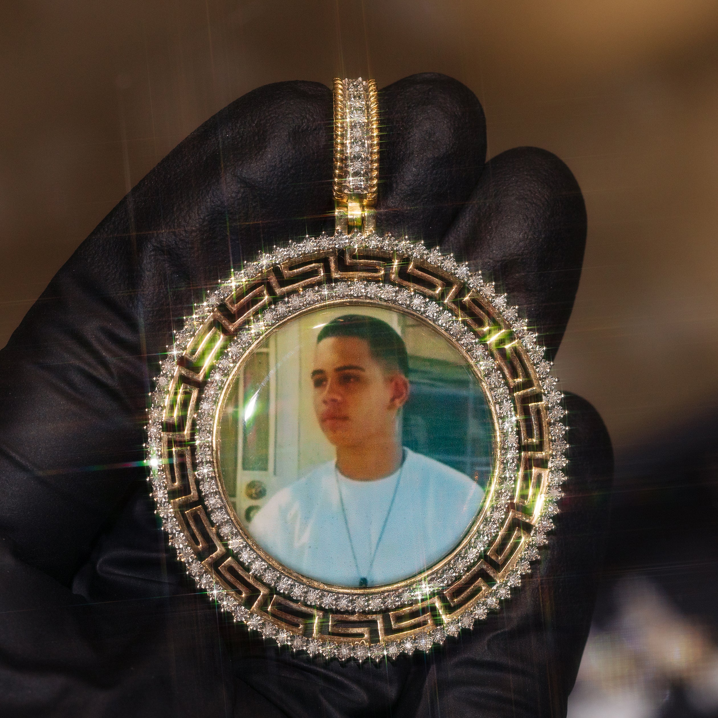 Gold Memory Circle Charm Pendant 1/2 Cttw Round Natural Diamond Mens (11.23 grams)