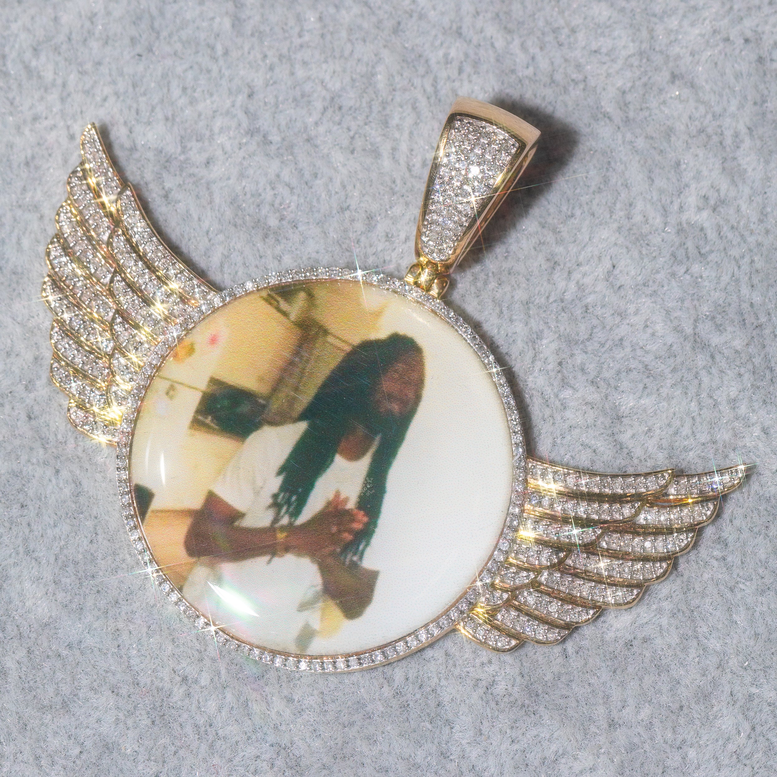 Gold Wing Memory Circle Charm Pendant 3/4 Cttw Round Natural Diamond Mens (11.37 grams)