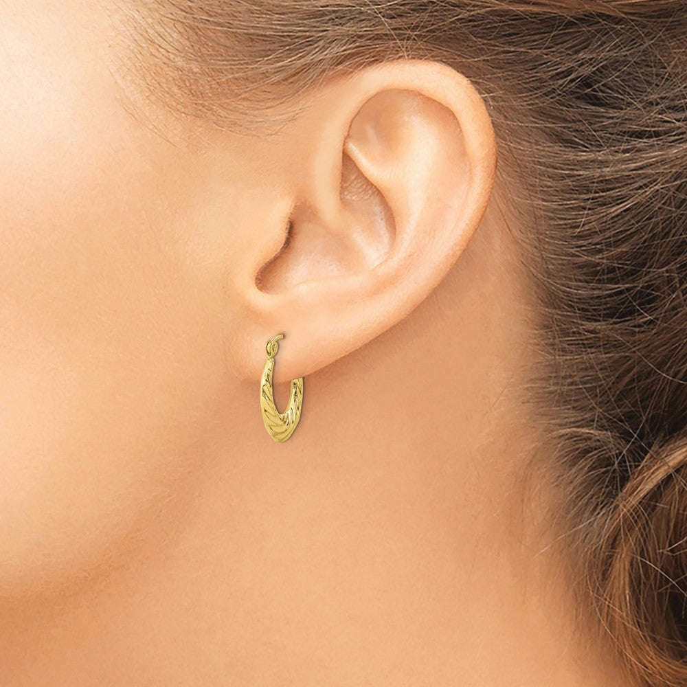 10k Yellow Gold 2 mm Fancy Small Hoop Earrings (1.04 grams)