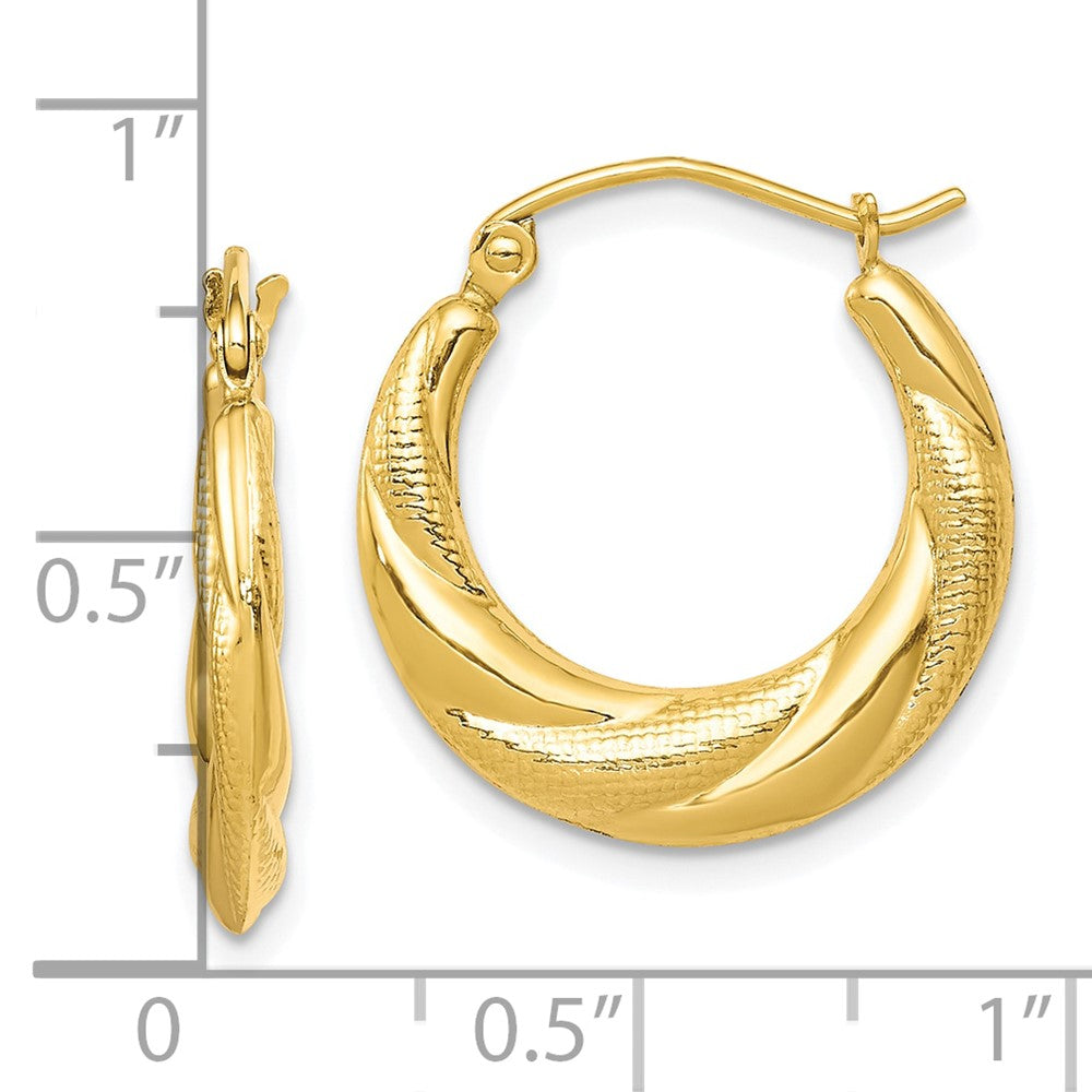10k Yellow Gold 19 mm Textured Scalloped Hollow Hoop Earrings (0.78 grams)