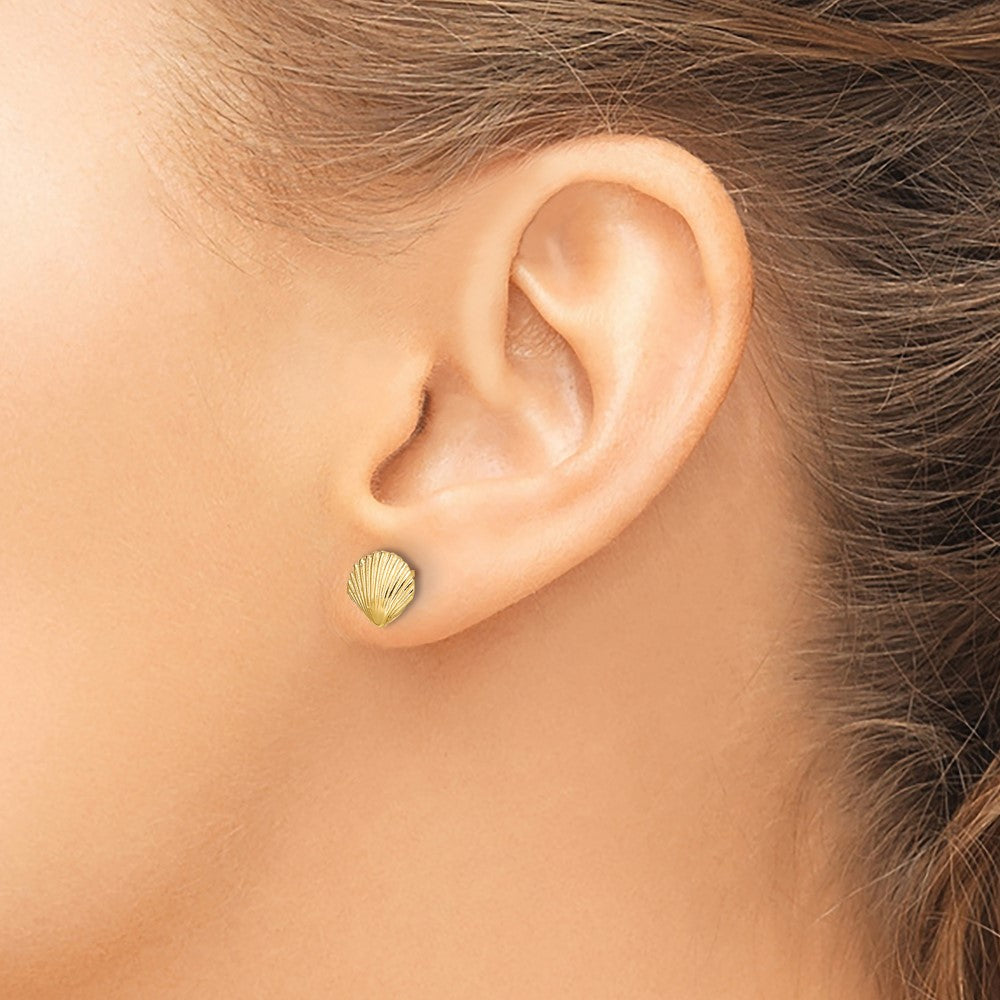 10k Yellow Gold 8 mm Scallop Shell Post Earrings (0.86 grams)
