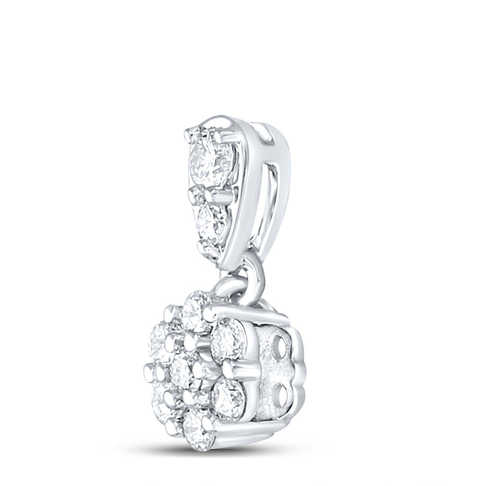 1/5Ctw-Diamond Fashion Flower Pendant (0.54 grams)