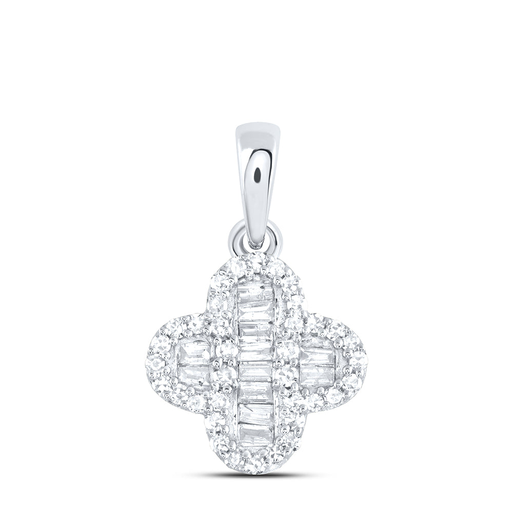 10Kt Gold 1/5Ctw-Diamond Gift Clover Pendant