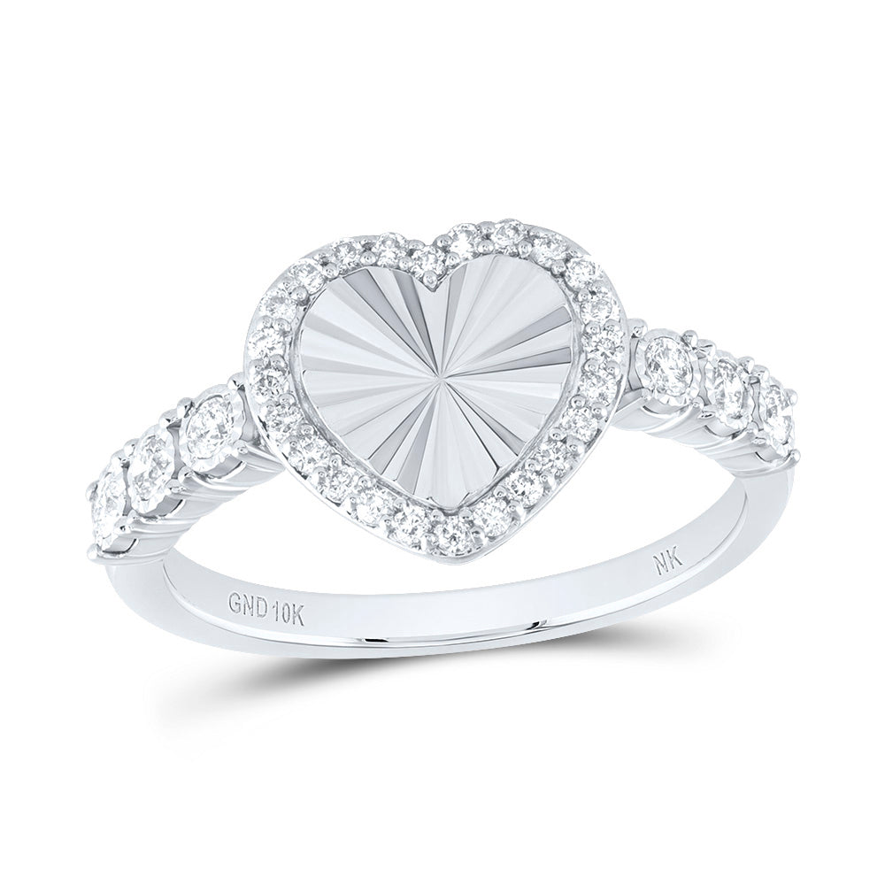 1/4Ctw-Nat Diamond Fashion Heart Ring (2.85 grams)