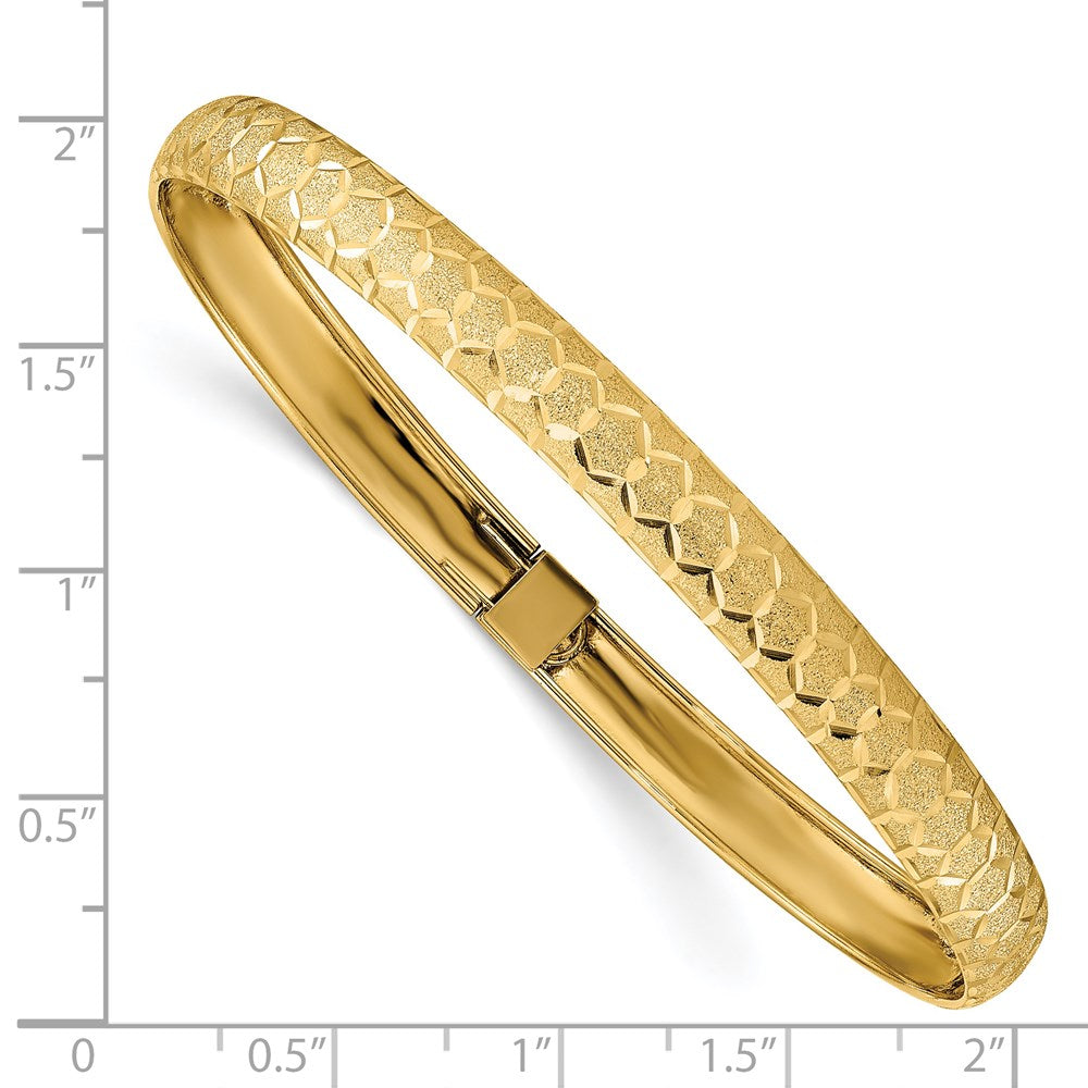 14k Yellow Gold 6.5 mm Hexagonal Design Diamond-cut Flexible Bangle (3.86 grams)
