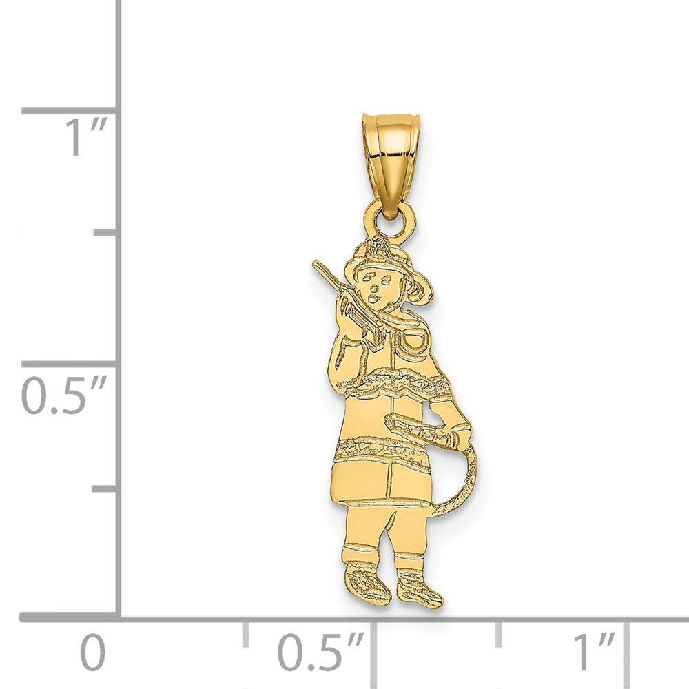14k Yellow Gold 7.7 mm Fireman w/Hose Charm (0.9 grams)