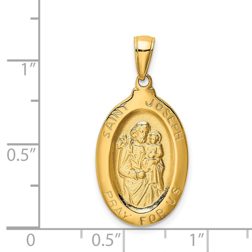 14k Yellow Gold 14.5 mm Saint Joseph Medal Pendant (2.38 grams)