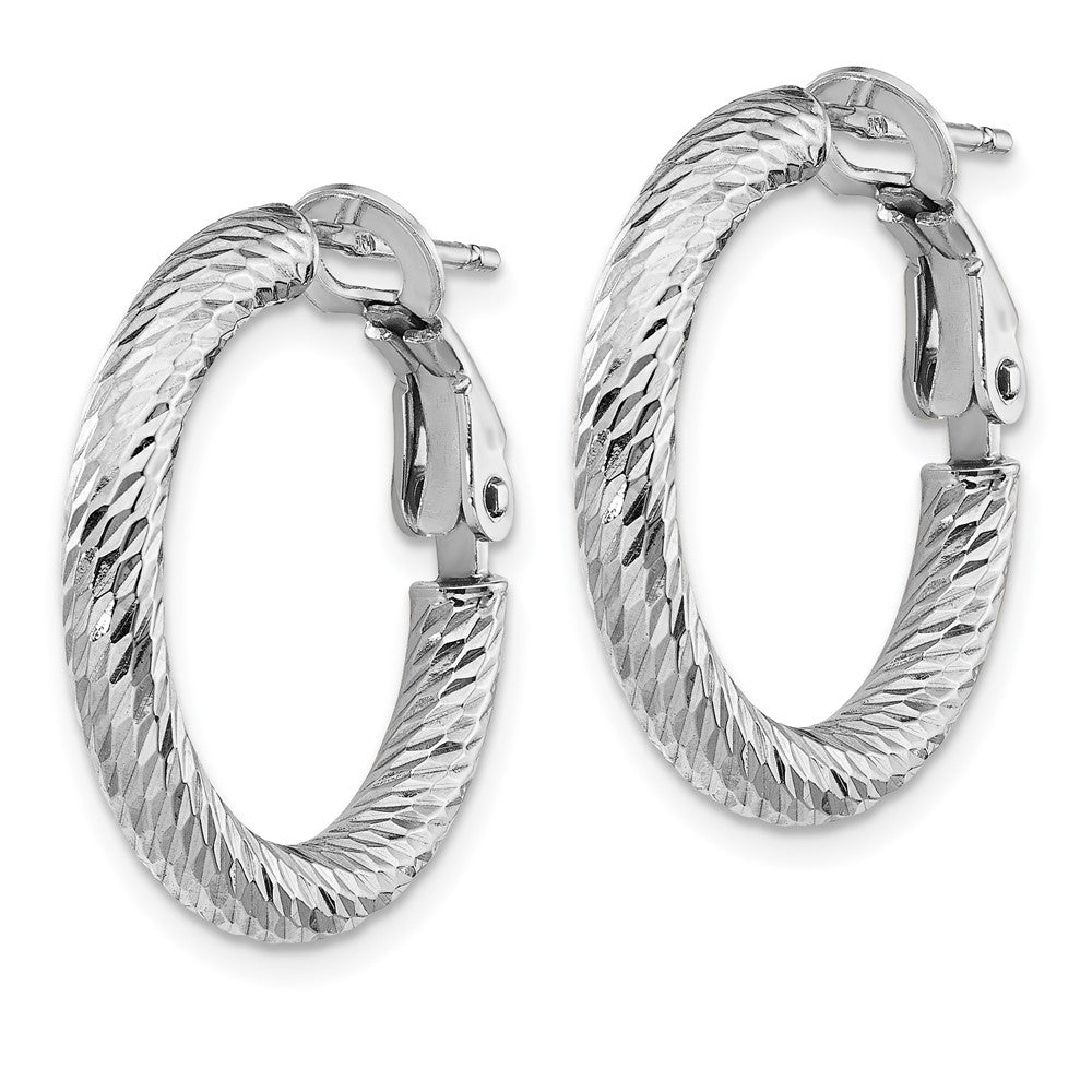 14k White Gold 21.6 mm Diamond-cut Round Omega Back Hoop Earrings (2.24 grams)
