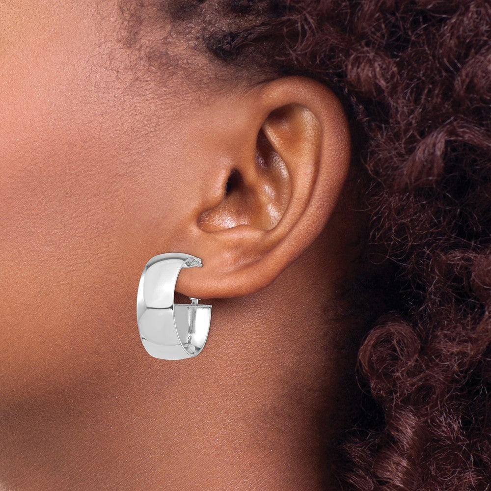 14k White Gold 26.38 mm Omega Back Hoop Earrings (7.52 grams)