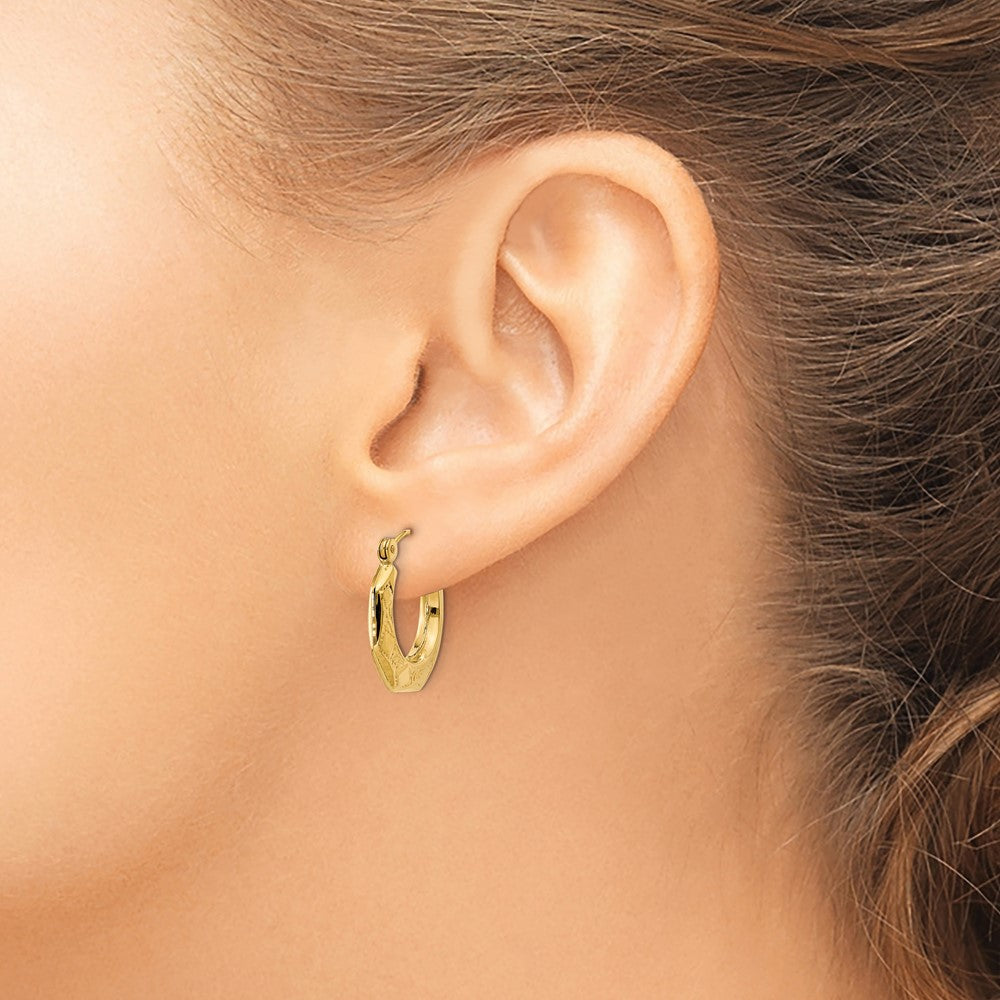 14k Yellow Gold 4 mm Polished Patterned Hoop Earrings (1.92 grams)