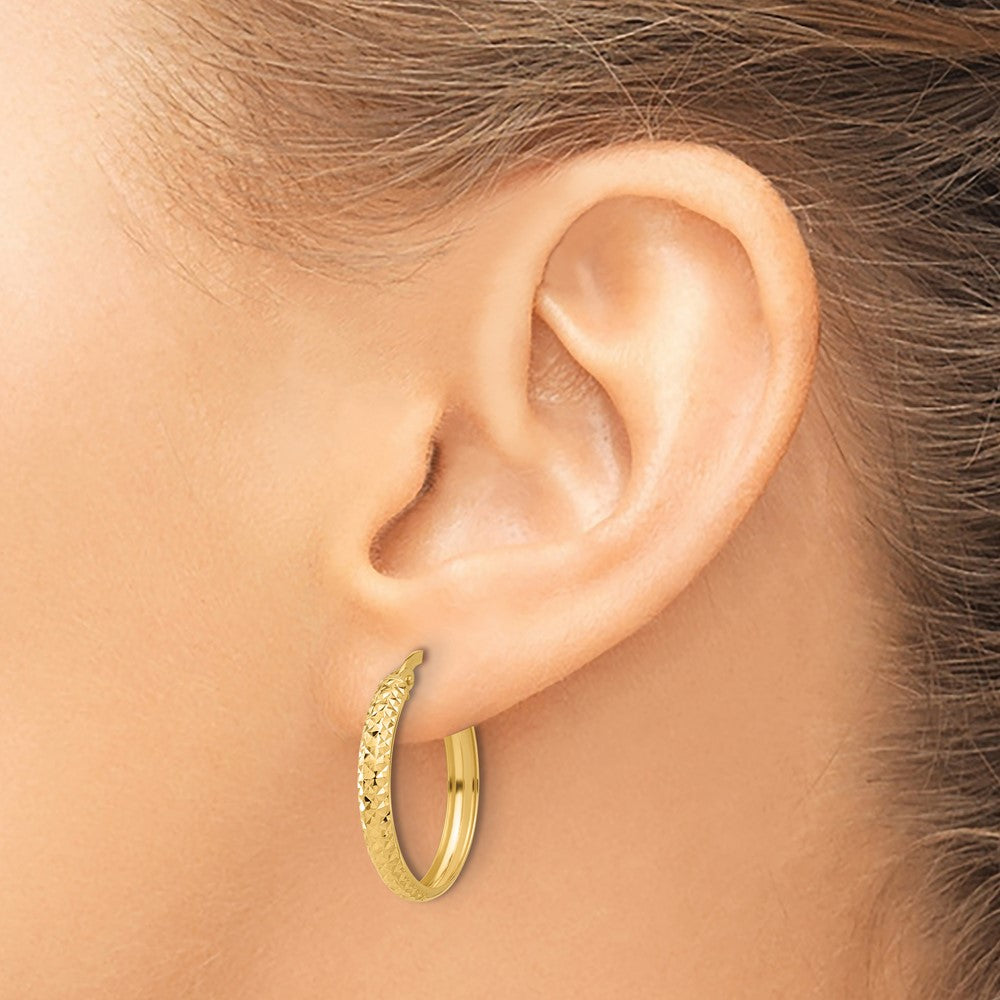 14k Yellow Gold 22 mm Polished and Diamond-cut Hoop Earrings (1.63 grams)