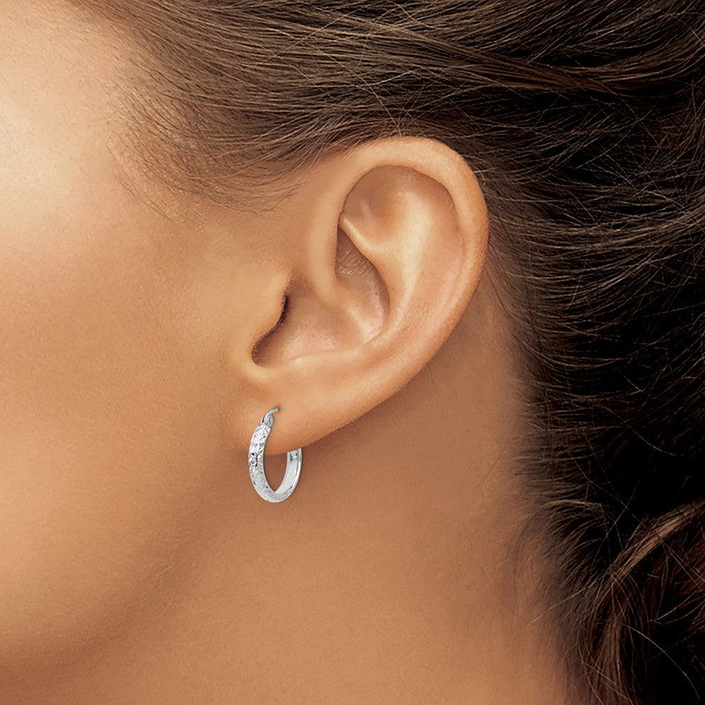 14k White Gold 2.8 mm Hollow Hoop Earrings (1.01 grams)