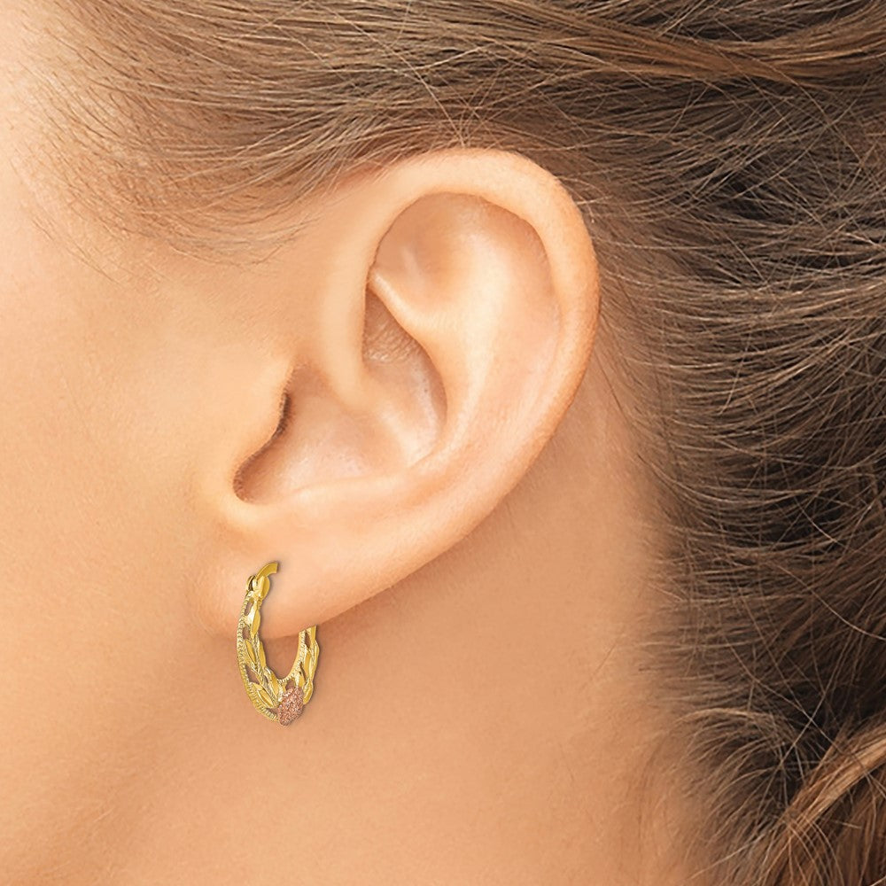 14k Two-tone 16 mm Two-Tone D/C Flowers Hoop Earrings (1.92 grams)