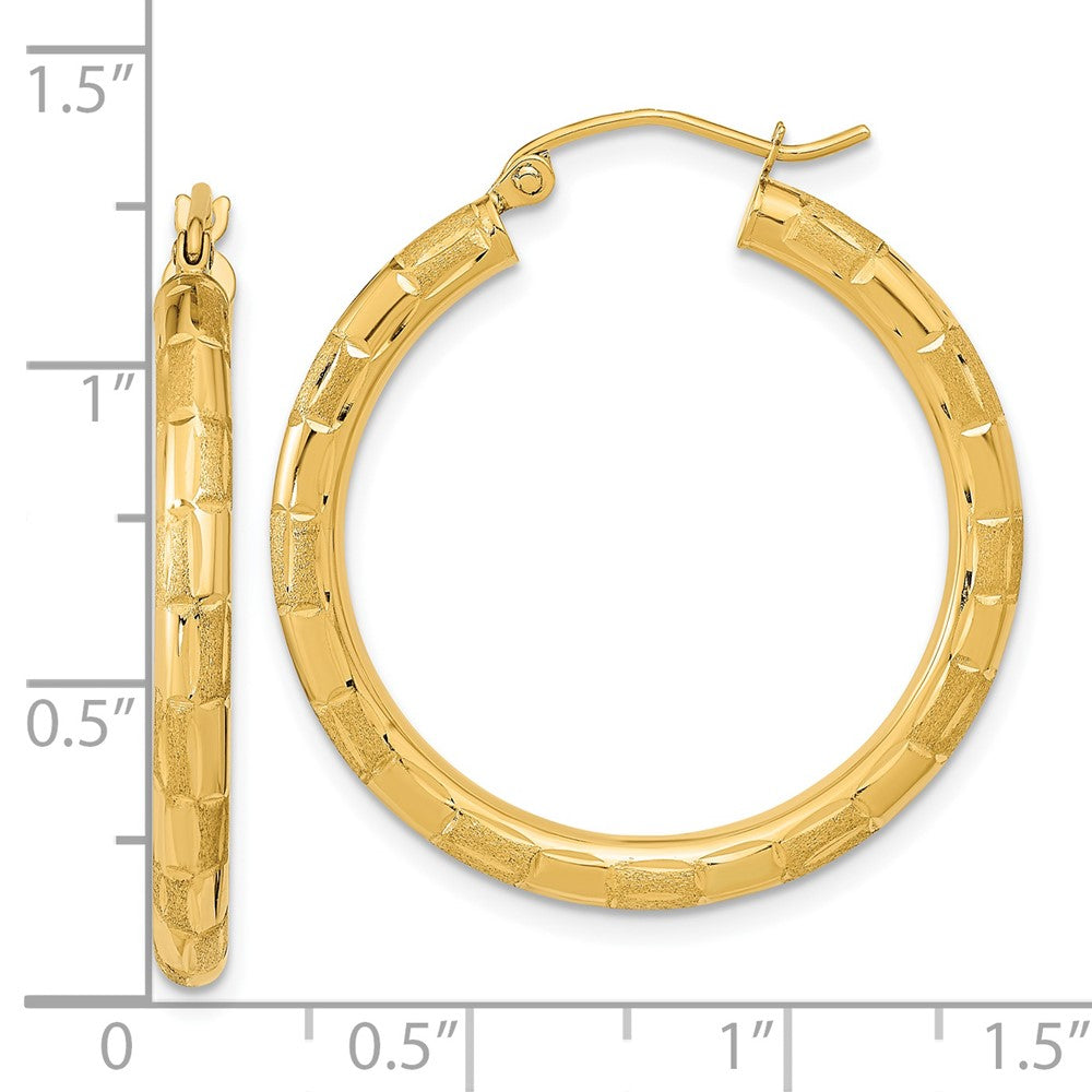 14k Yellow Gold 30.41 mm Polished Satin and Diamond-cut Hoop Earrings (2.3 grams)