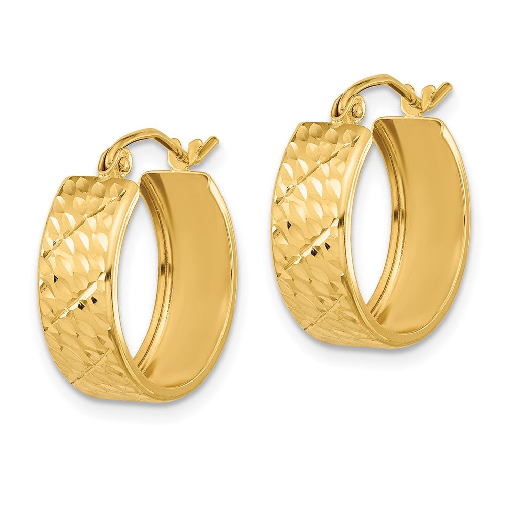 14k Yellow Gold 16.82 mm Diamond-cut Hoop Earrings (1.5 grams)