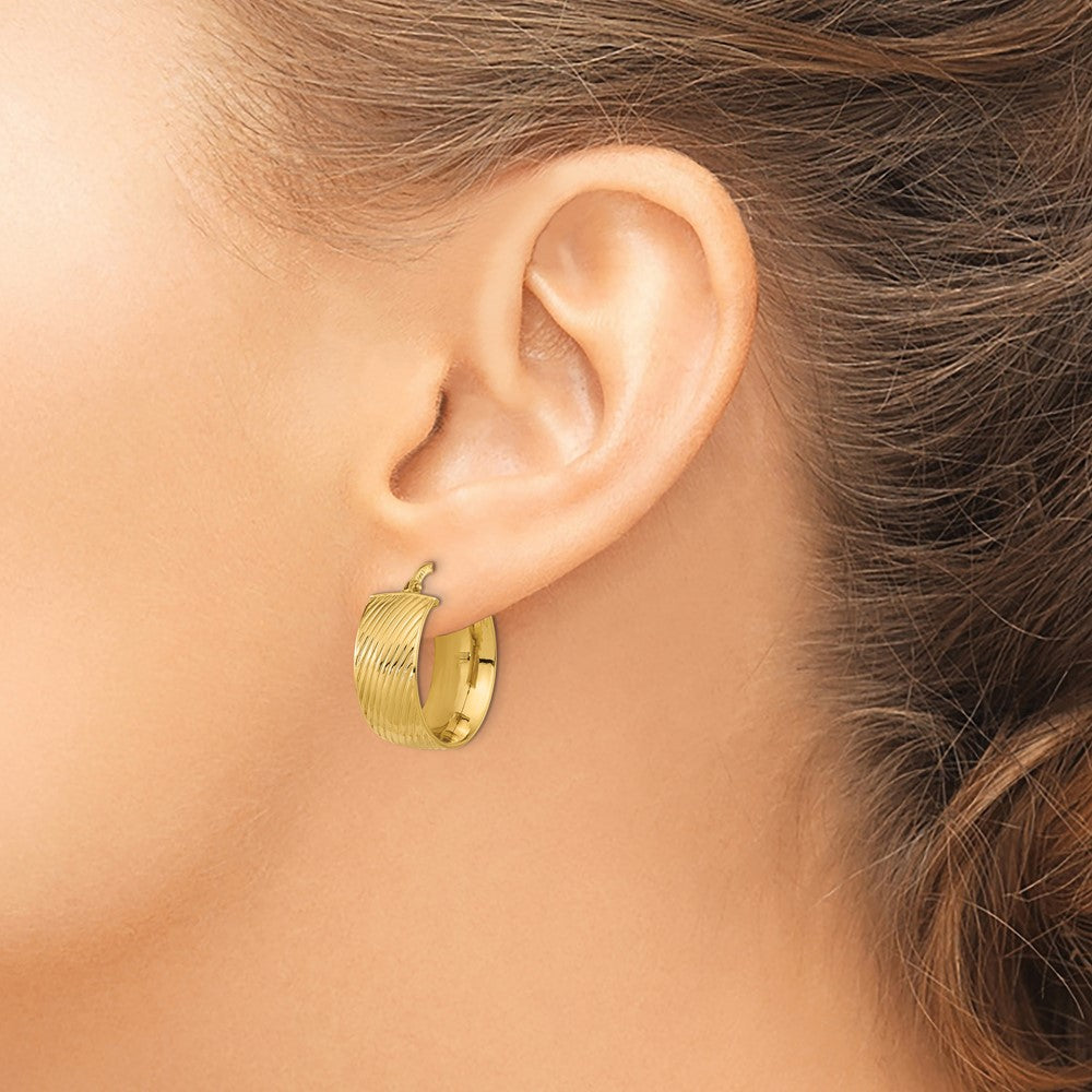14k Yellow Gold 18.8 mm Polished Textured Hinged Hoop Earrings (3.45 grams)