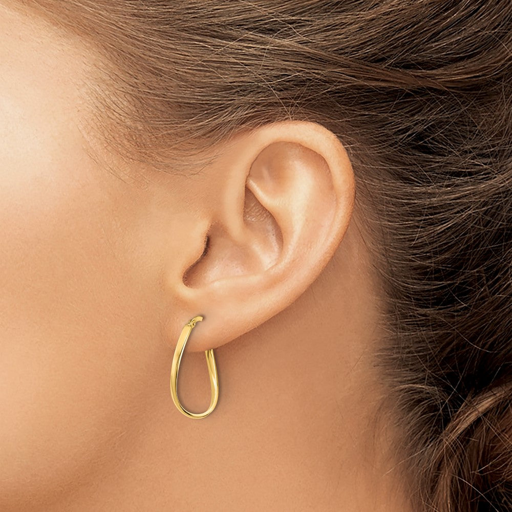 14k Yellow Gold 13.5 mm Wavy Hoop Earrings (0.99 grams)