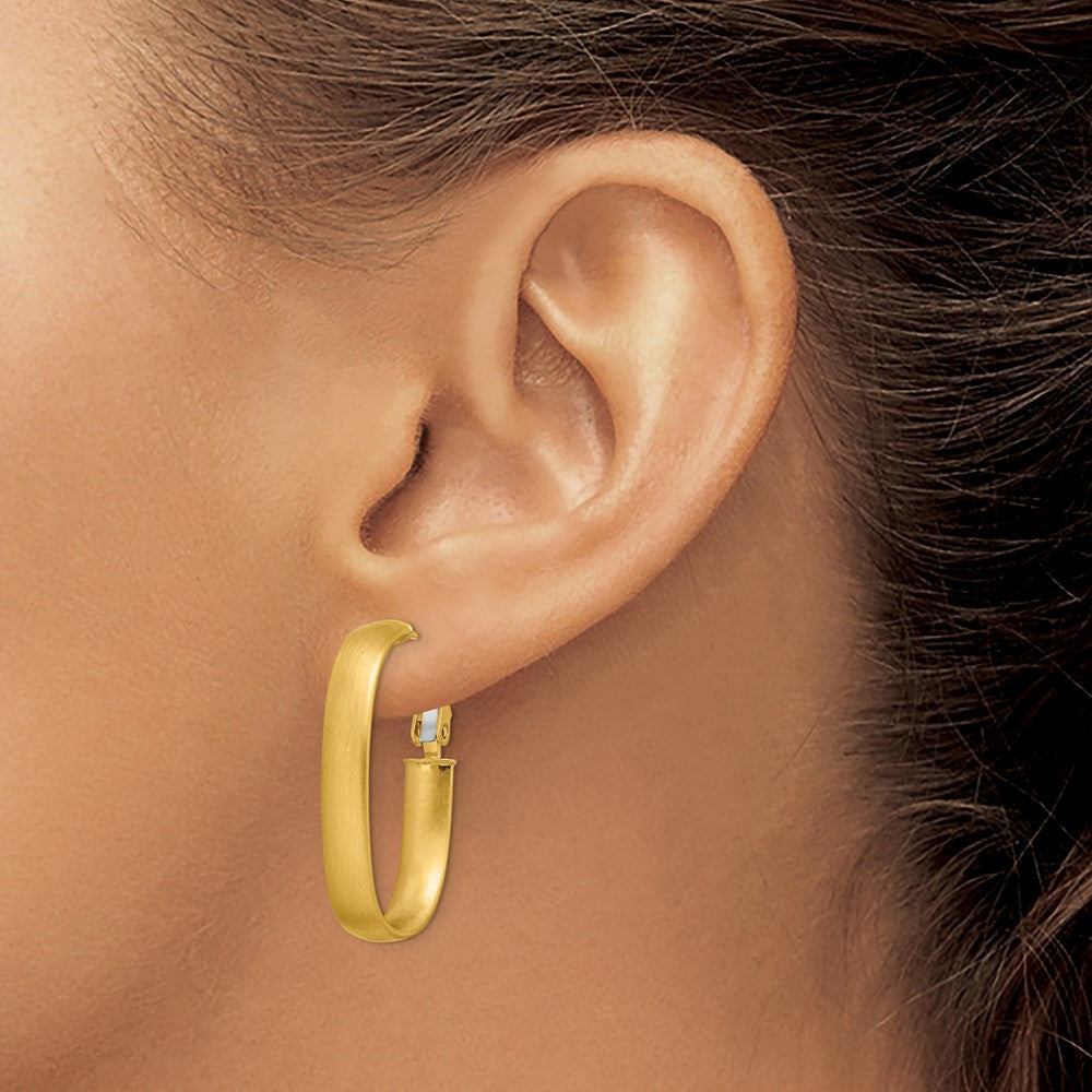 14k Yellow Gold 15.7 mm Satin Oval Omega Back Hoop Earrings (3.11 grams)
