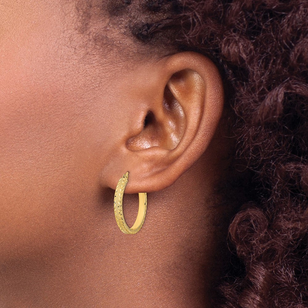 14k Yellow Gold 25.52 mm Polished Satin Diamond-cut Fancy Hoop Earrings (2.27 grams)