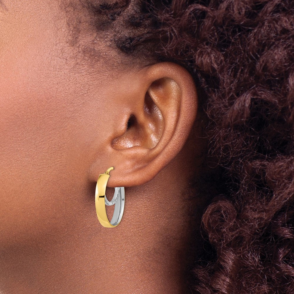 14k Two-tone 18.5 mm Polished Diamond-cut Fancy Oval Hoop Earrings (2.78 grams)