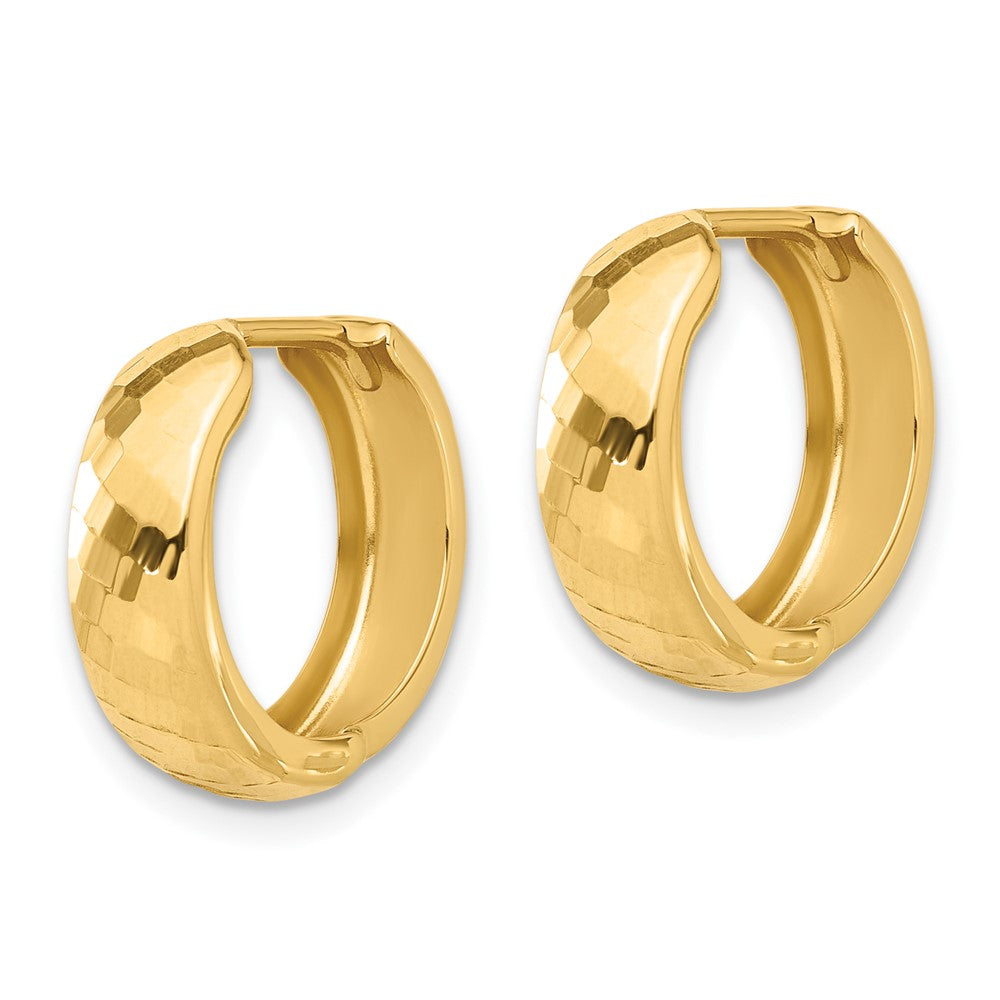 14k Yellow Gold 15.9 mm Polished and Diamond-cut Huggie Hoop Earrings (1.64 grams)