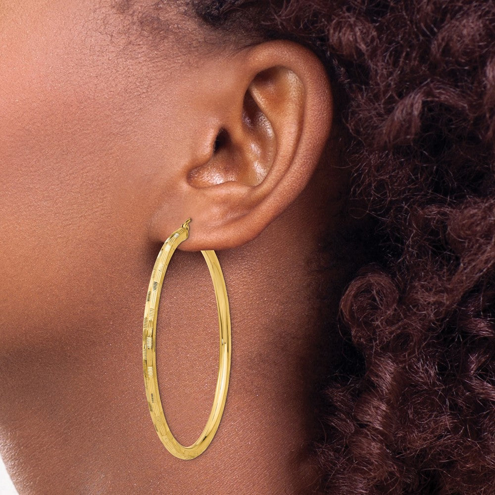 14k Yellow Gold 3 mm Diamond-cut Hoop Earrings (4.06 grams)