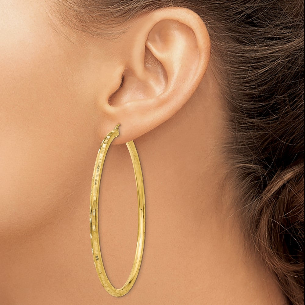 14k Yellow Gold 3 mm Diamond-cut Hoop Earrings (4.83 grams)