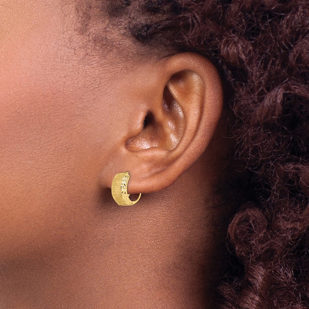 14k Yellow Gold 13.2 mm D/C and Textured Hoop Earrings (2.83 grams)