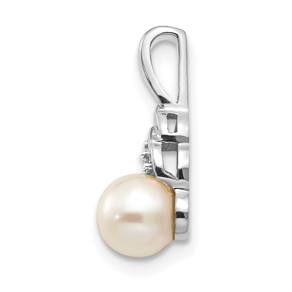 14k White Gold FW Cultured Pearl and Diamond Pendant (0.6 grams)