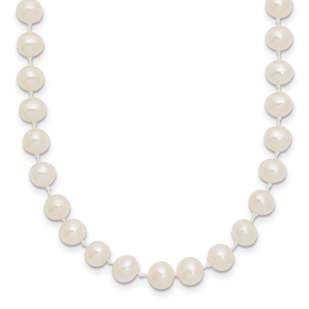 14k 5-6mm White Semi Round Freshwater Cultured Pearl Necklace (0.11 grams)