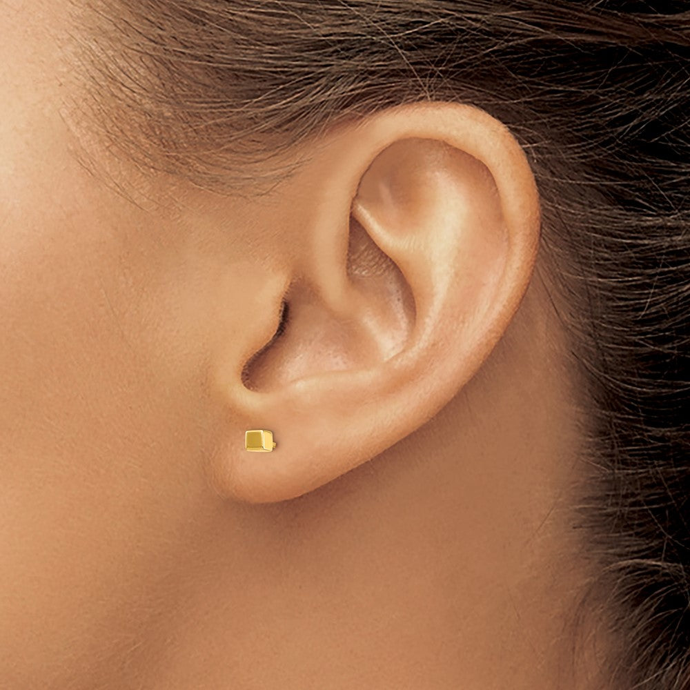 14k Yellow Gold 3.03 mm Square Stud Earrings (0.33 grams)