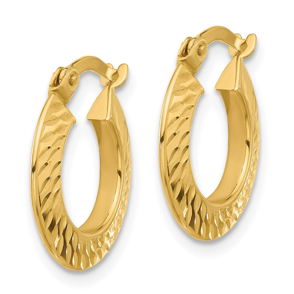 14k Yellow Gold 16.4 mm Polished and Diamond-cut Knife Edge Hoop Earrings (1.08 grams)