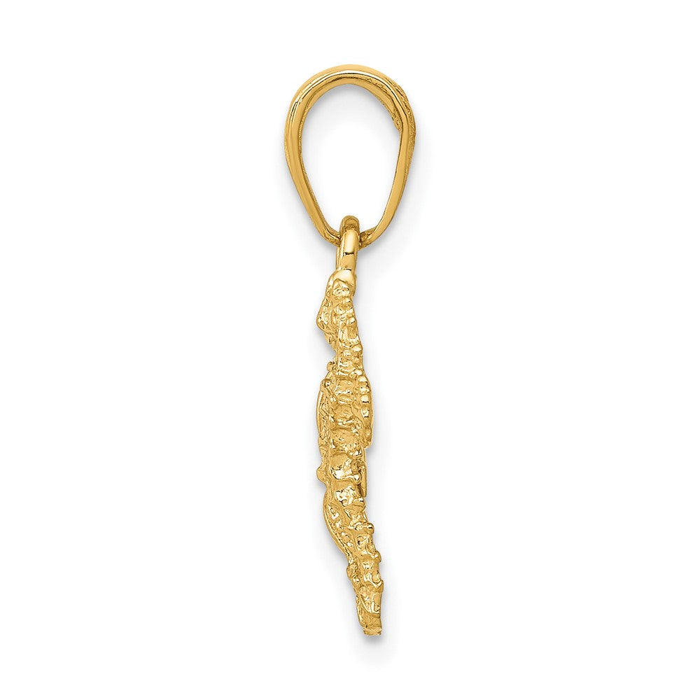 10k Yellow Gold 11.5 mm Seahorse and Starfish Pendant (0.69 grams)