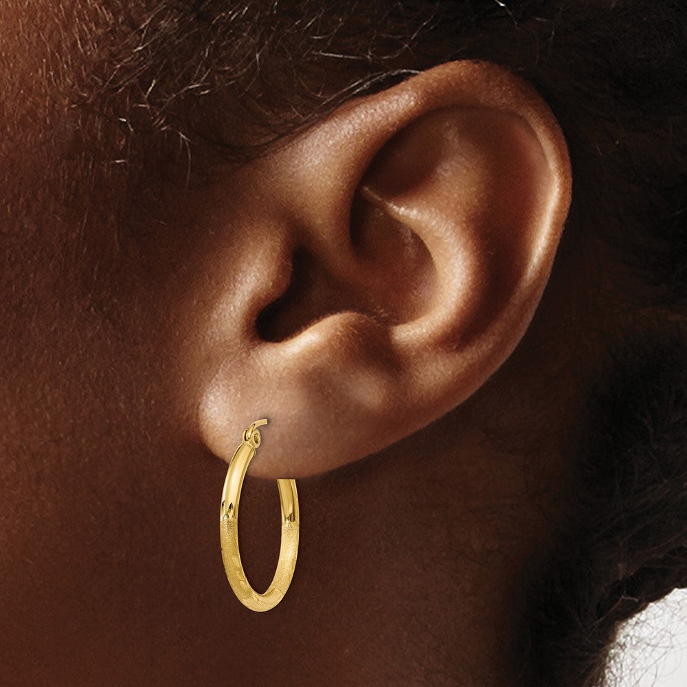 10k Yellow Gold 2 mm Round Tube Hoop Earrings