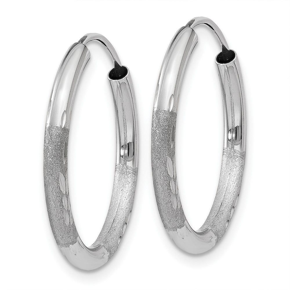 10k White Gold 18 mm Diamond-cut Endless Hoop Earrings (0.76 grams)