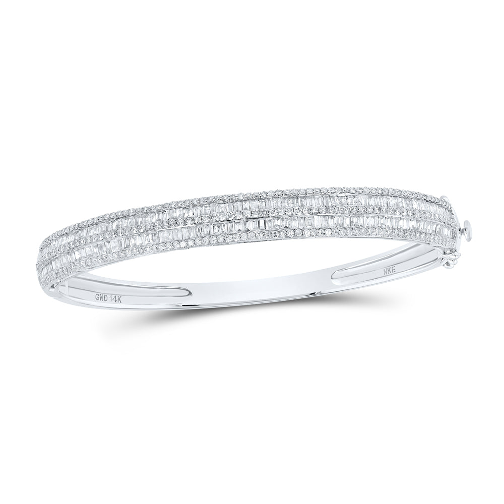 14Kt White Gold 2 1/2Ctw-Diamond Bangle( 58X48 Mm) (17.16 grams)