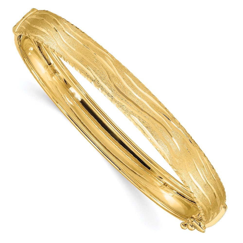 14k Yellow Gold 8 mm D/C Textured Hinged Bangle (10.29 grams)