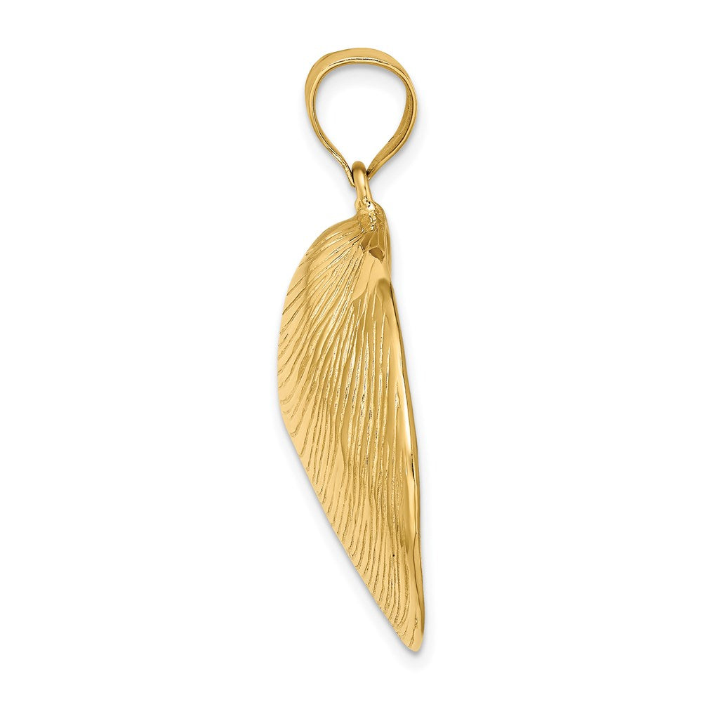 14k Yellow Gold 29.7 mm Textured Clam Shell Charm (10.77 grams)