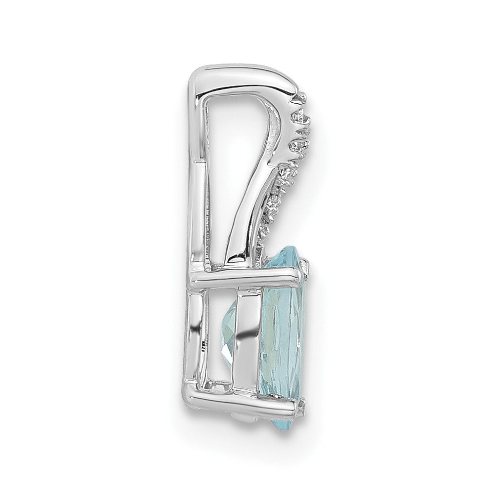 14K White Gold Oval Aquamarine and Diamond Pendant (0.75 grams)