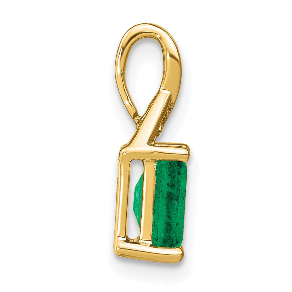 14k Rectangle Emerald and Diamond Pendant (0.85 grams)