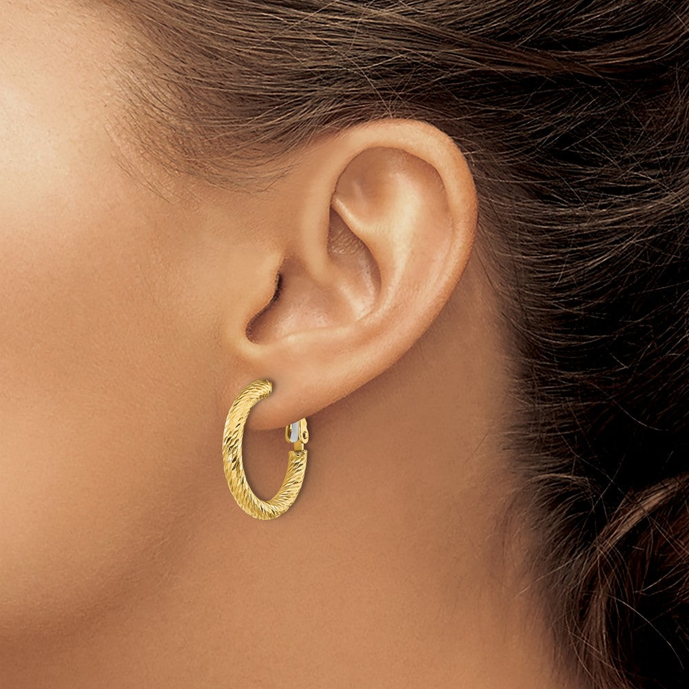 14k Yellow Gold 21.6 mm Polished Diamond-cut Round Omega Back Hoop Earrings