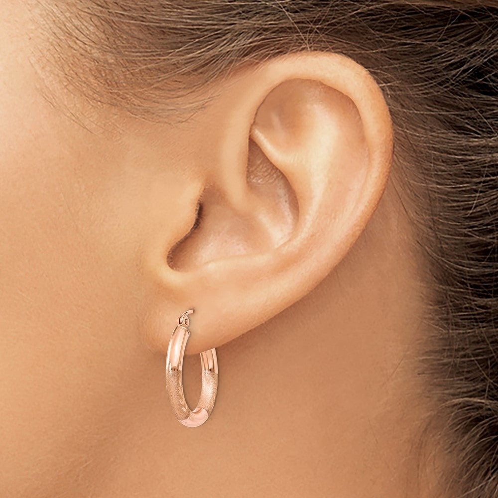 14k Rose Gold 3 mm Satin and Diamond-cut Hoop Earrings (1.57 grams)