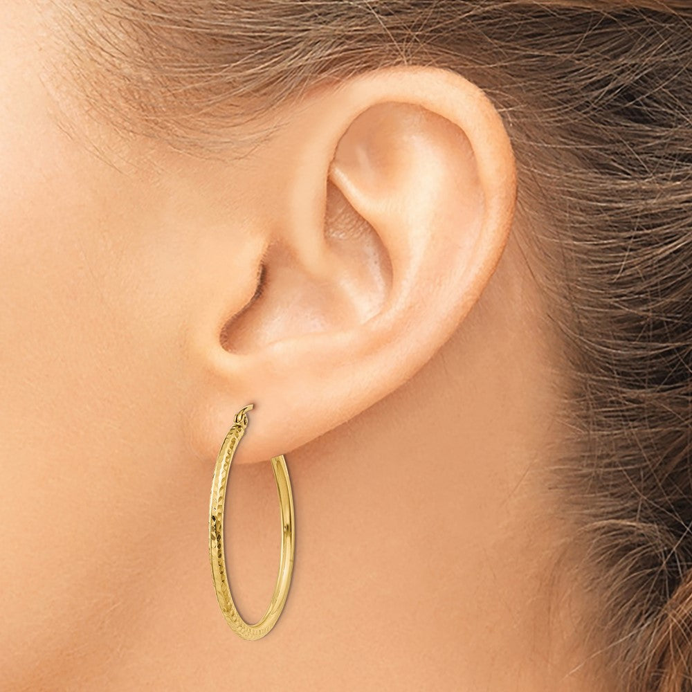 14k Yellow Gold 2 mm Round Tube Hoop Earrings (1.42 grams)