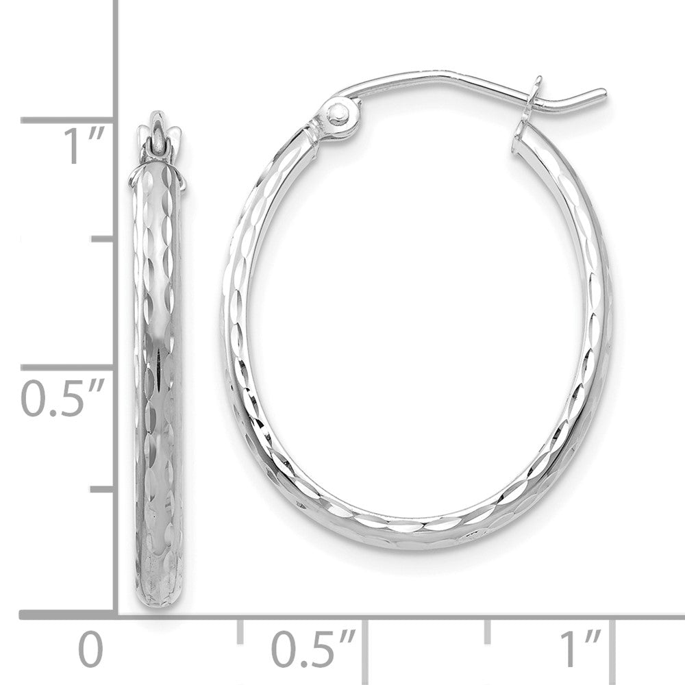 14k White Gold 20 mm Lightweight Diamond-cut Oval Hoop Earrings (1.57 grams)