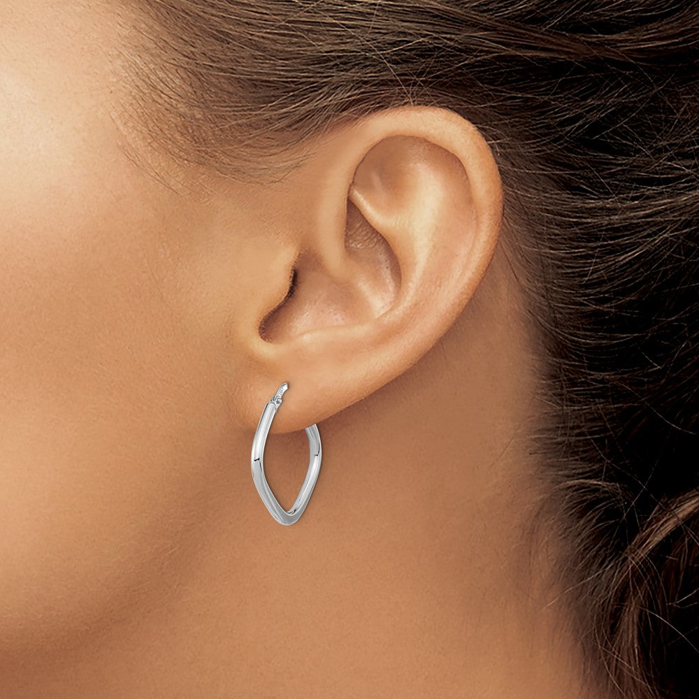 14k White Gold 22.7 mm Polished Square Hoops (1.36 grams)
