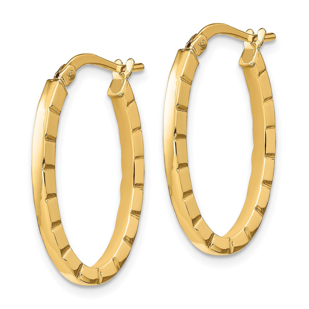 14k Yellow Gold 16.85 mm Striped Edge Oval Hoop Earrings (1.51 grams)