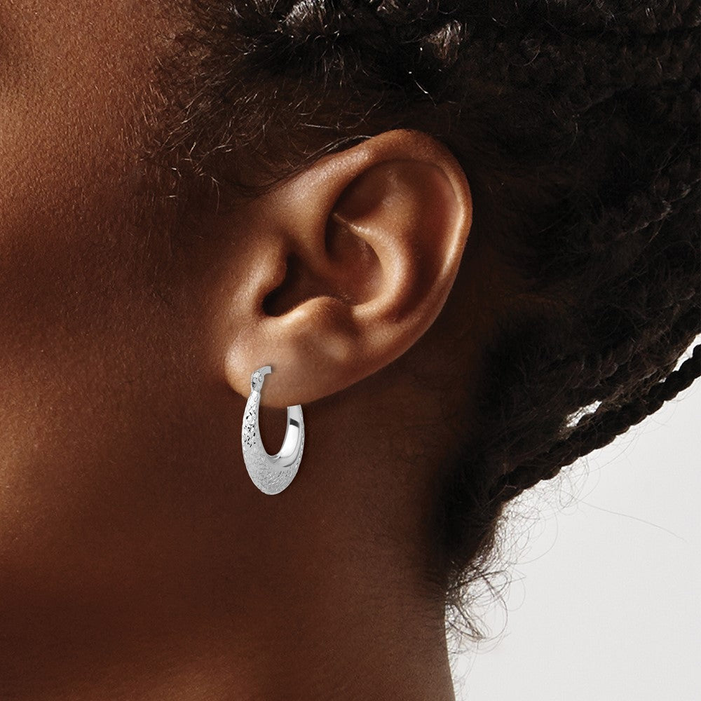 14k White Gold 16.5 mm  Polished and Diamond-cut Hoop Earrings (1.4 grams)