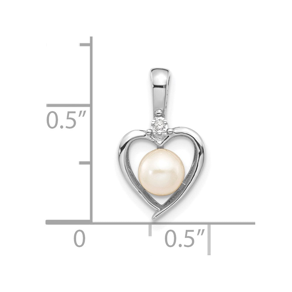 14k White Gold FW Cultured Pearl and Diamond Heart Pendant (1.1 grams)