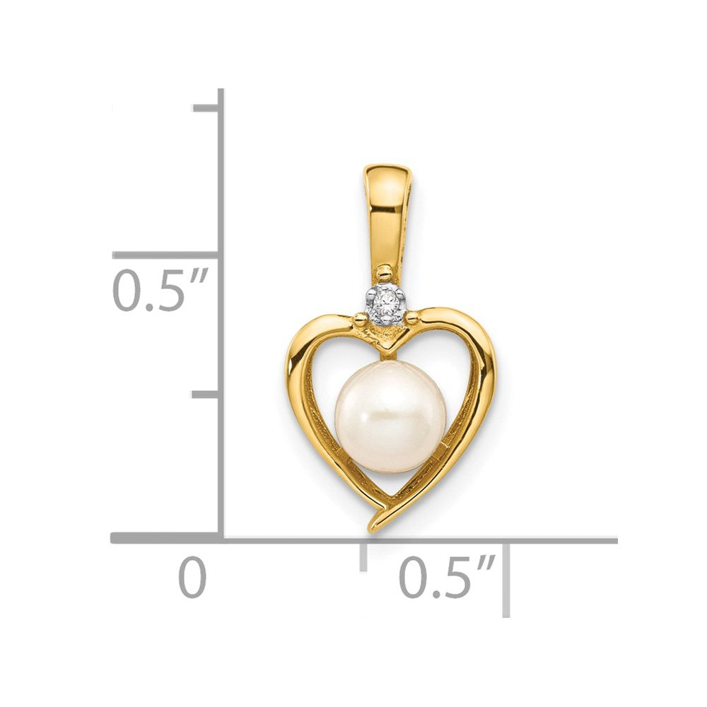 14k FW Cultured Pearl and Diamond Heart Pendant (1.1 grams)